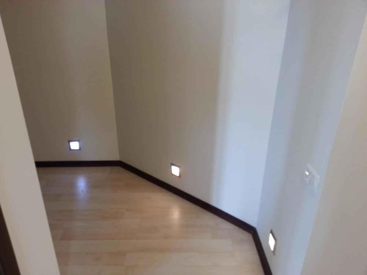 Apartment 3 Rooms Elegant Bucharest Exterior photo