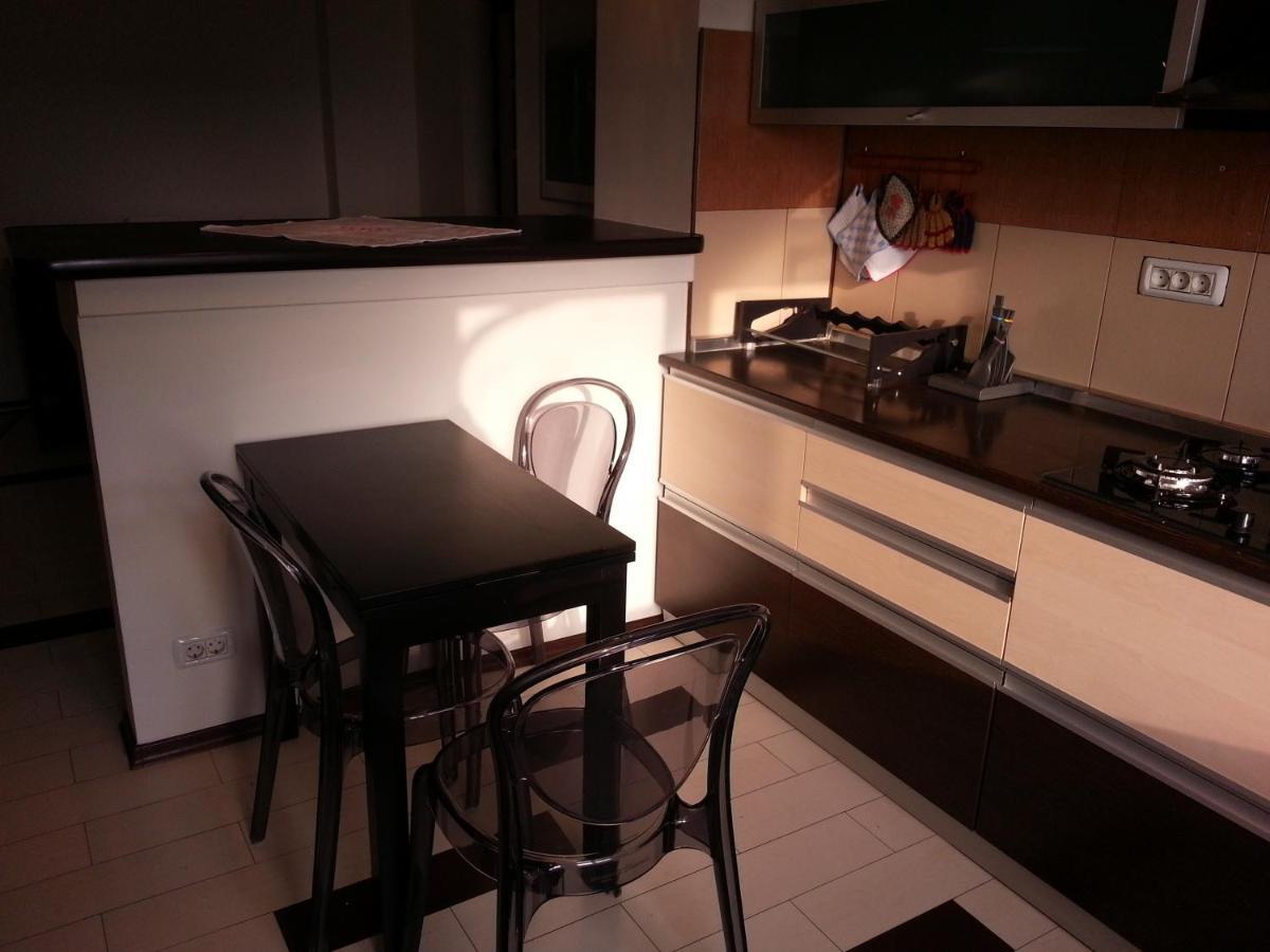 Apartment 3 Rooms Elegant Bucharest Exterior photo